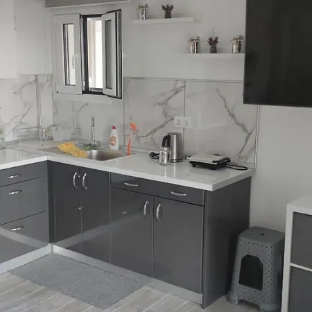 Vakantiehuis Loukas House 2 *