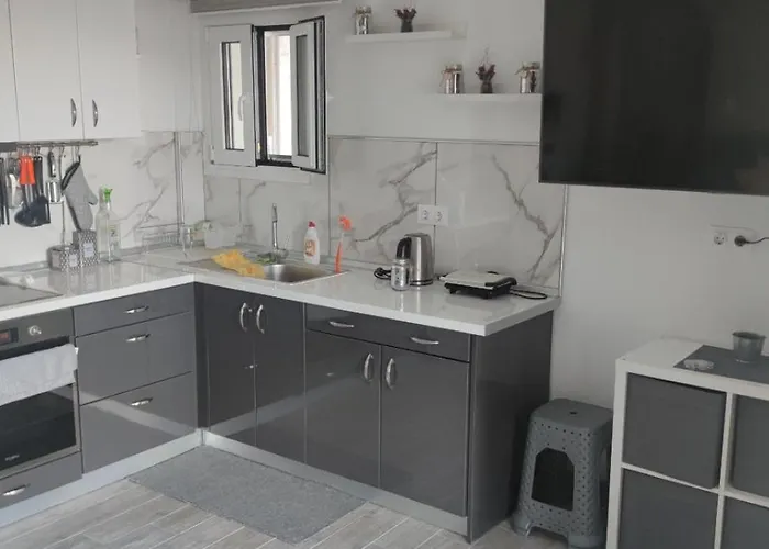 Feriehus Loukas House 2 *